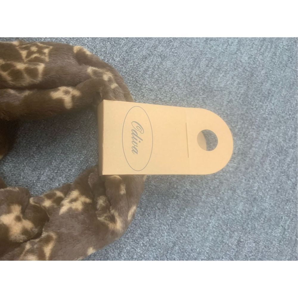 Fleece Neck Wrap - Picture 4 of 4